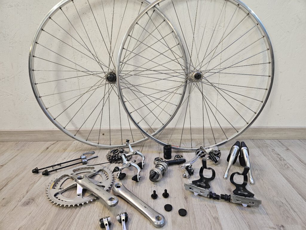 Shimano 105 Gruppe inkl. Laufräder