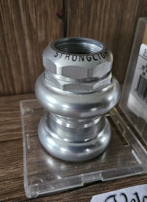 Stronglight A9 Steuersatz / Steuerlager - NOS / NEU