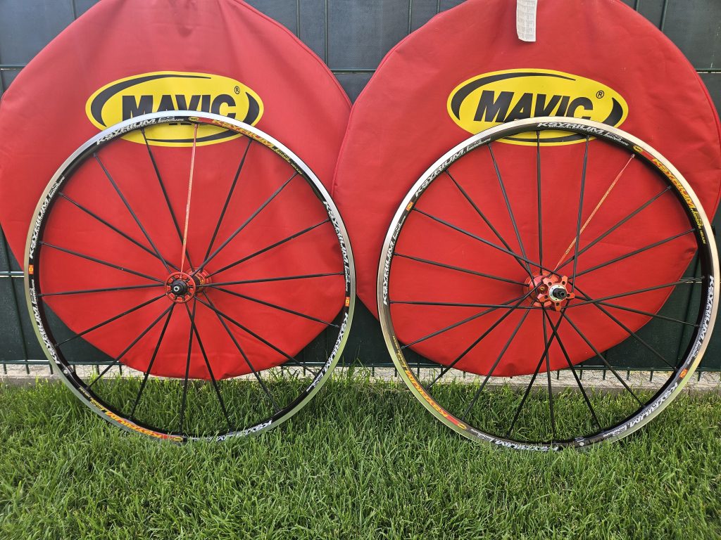 Mavic Ksyrium SSC Helium Anniversary - Laufräder + Taschen