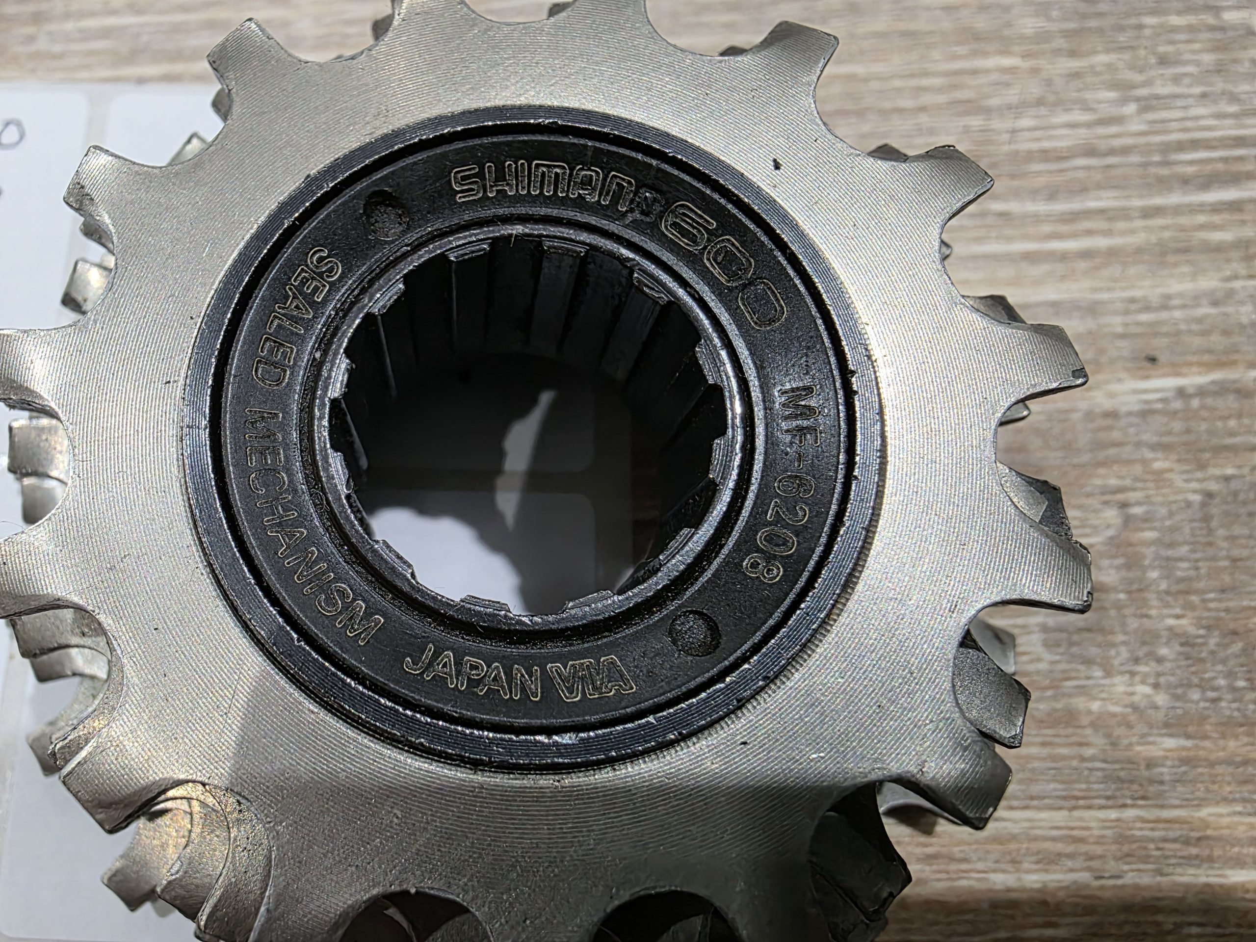 Shimano 600 Schraubkranz - MF 6208 – Bild 4