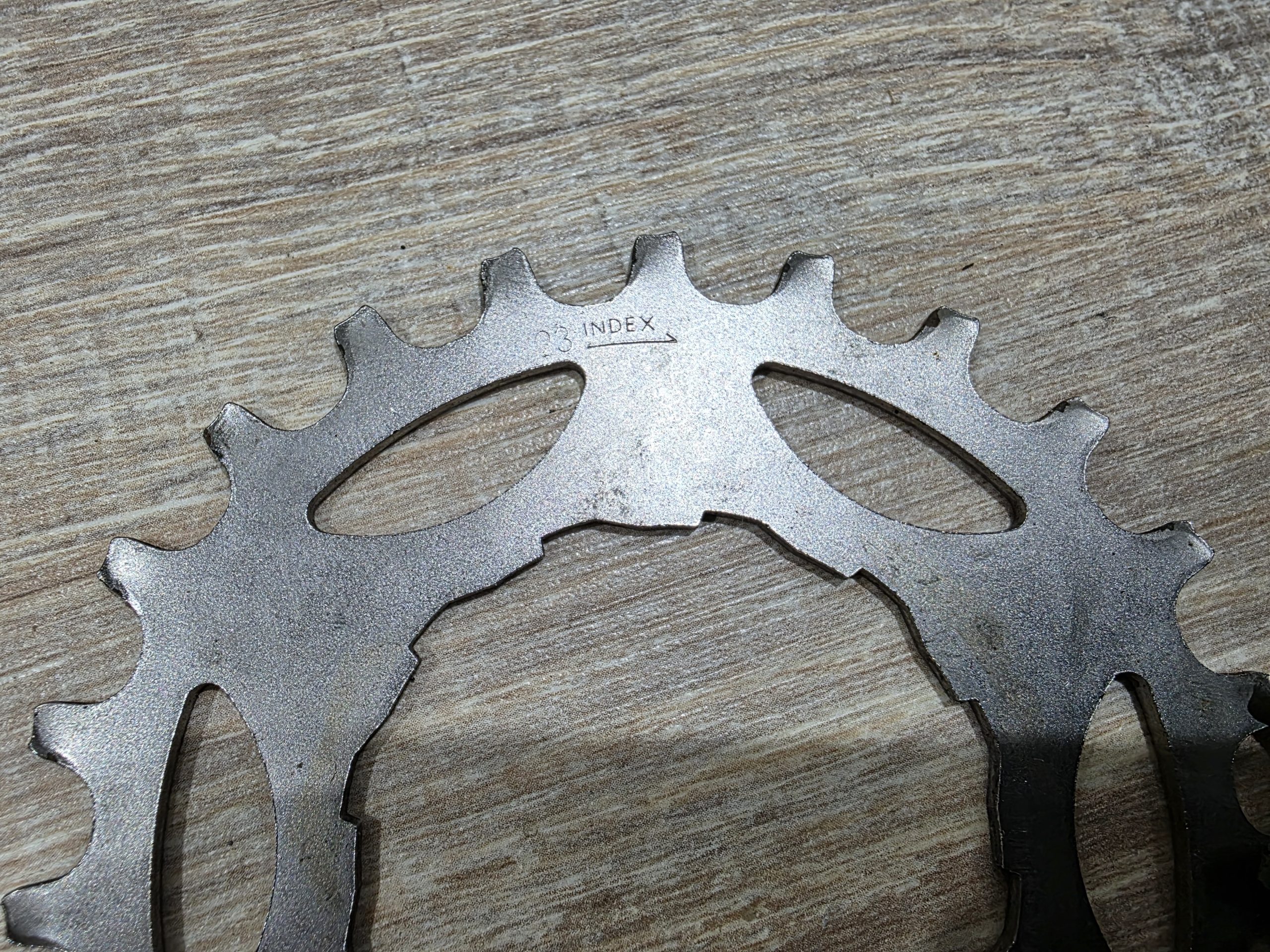 Dura Ace Schraubkranz – MF 7400 Konvolut – Bild 3