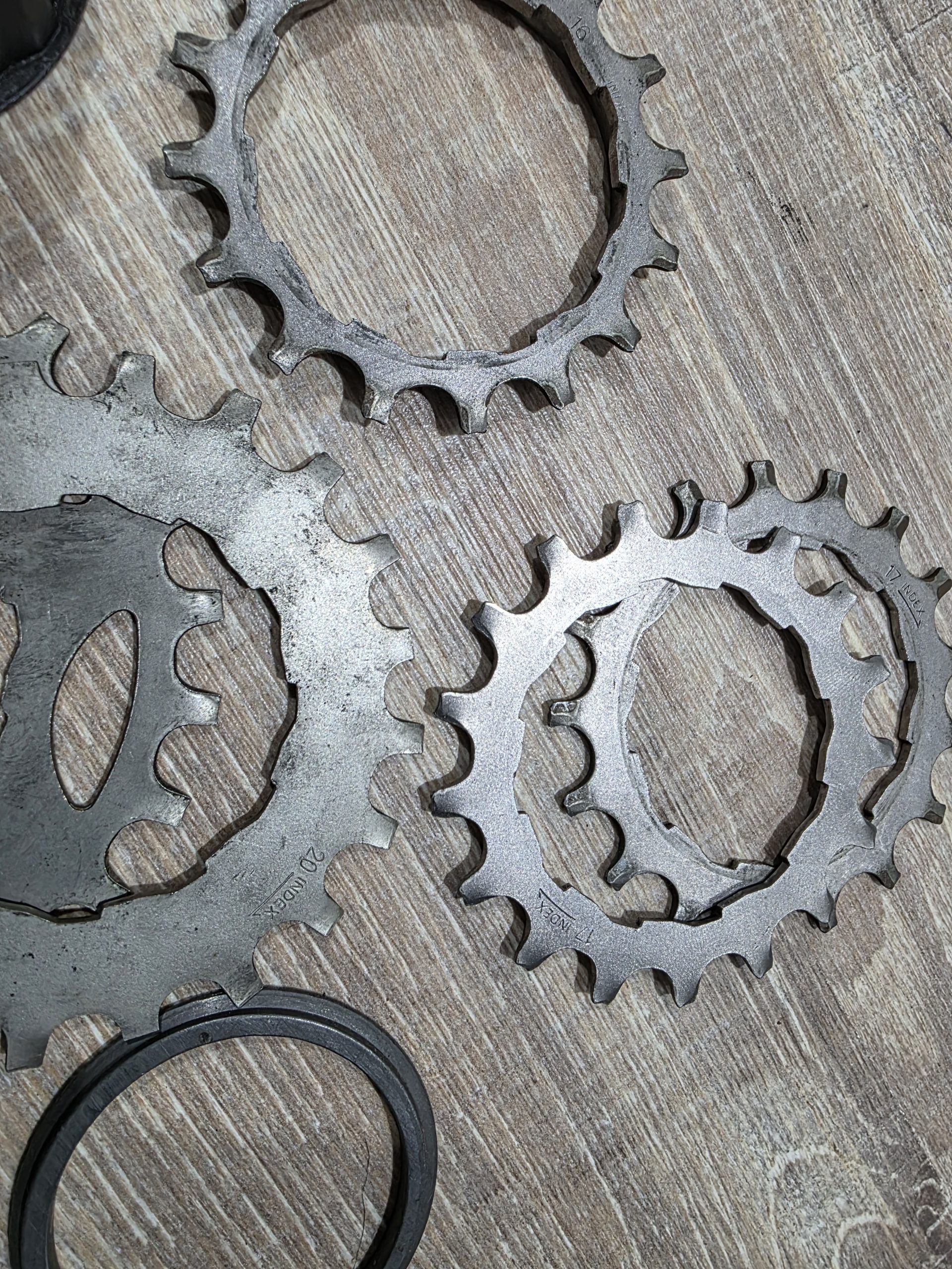 Dura Ace Schraubkranz – MF 7400 Konvolut – Bild 5