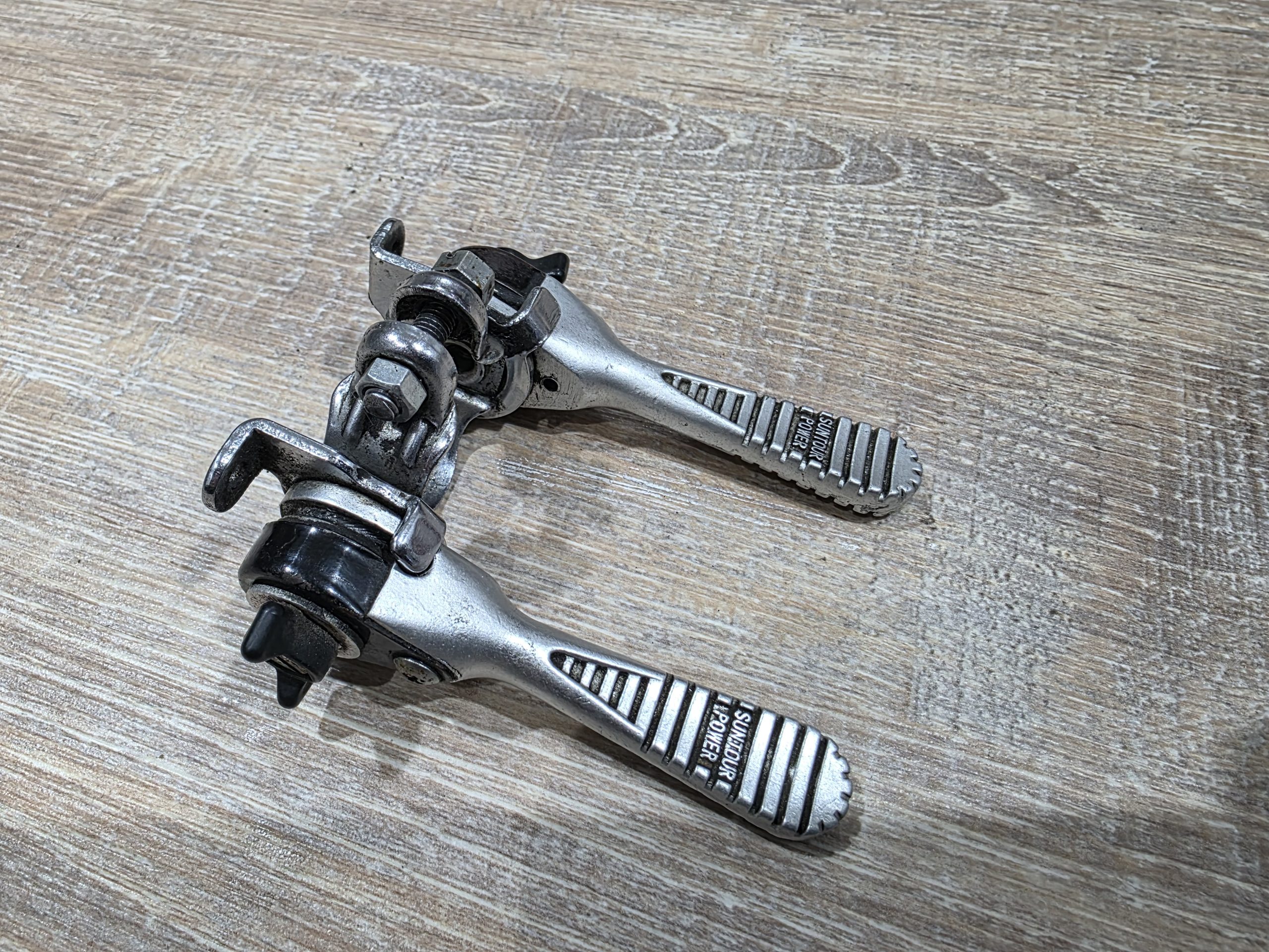 Suntour Microshift Schalthebel mit Schelle