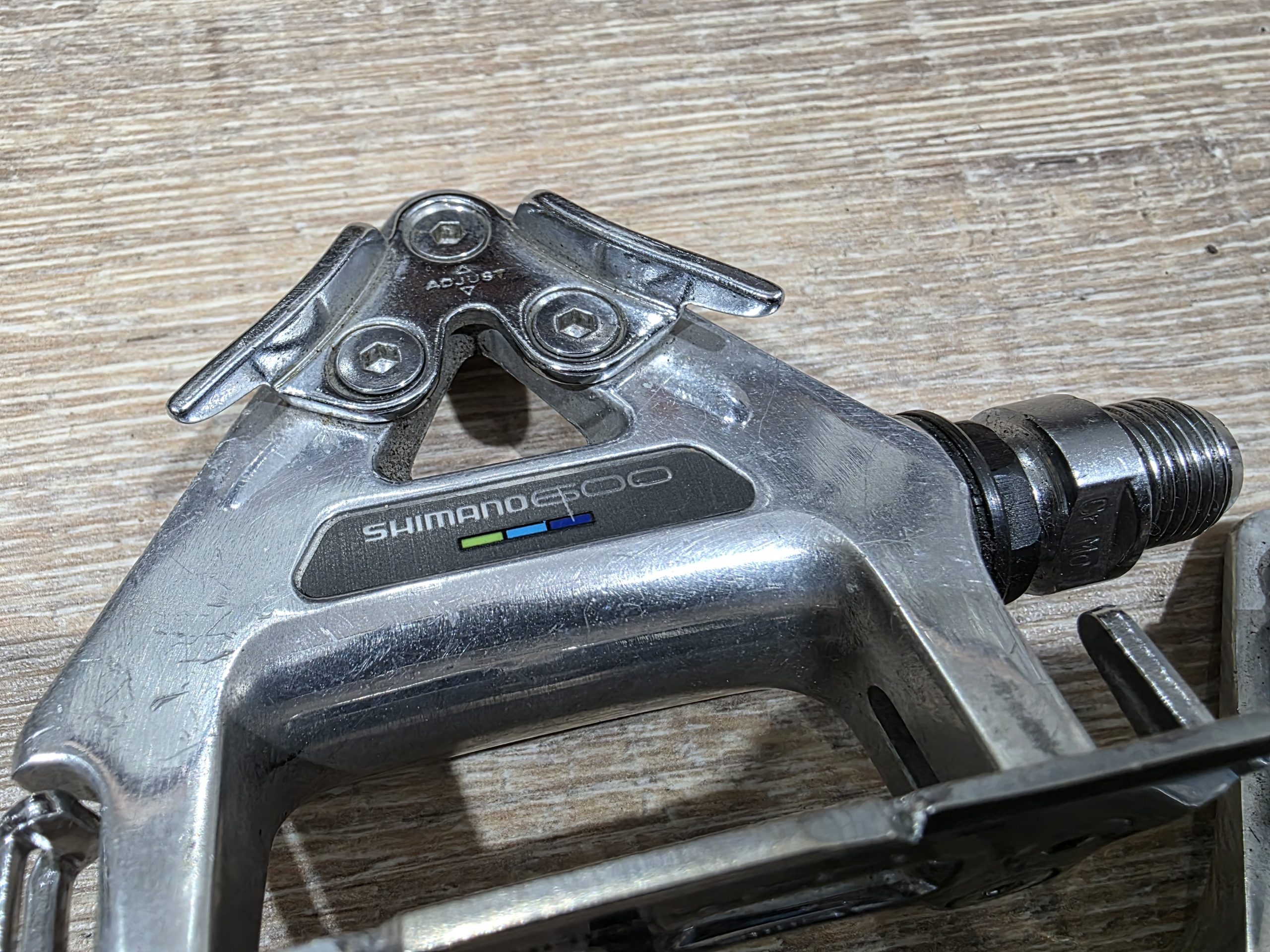 Shimano 600 Ultegra (Tricolor) Pedale – PD 6400