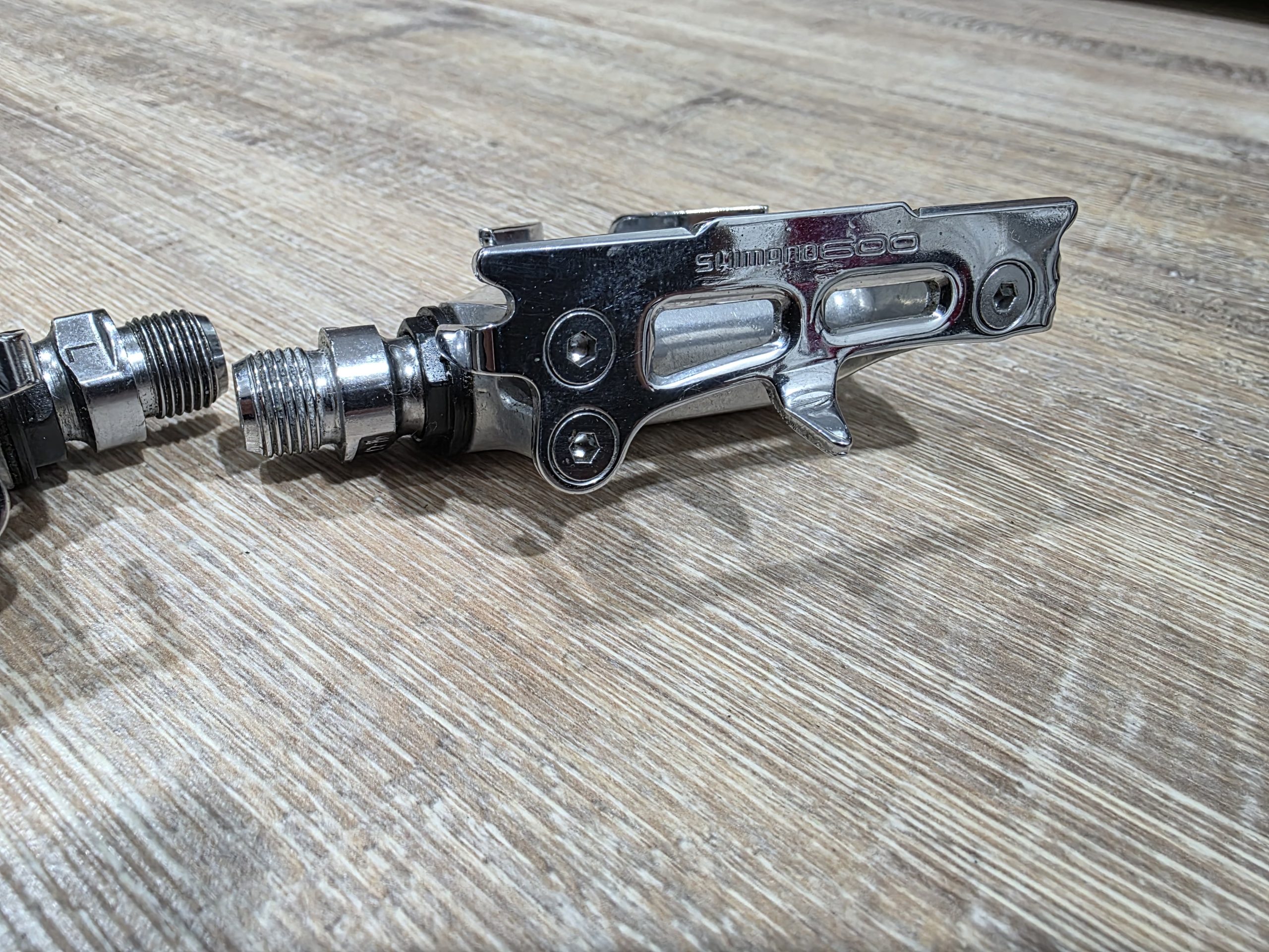 Shimano 600 Ultegra (Tricolor) Pedale – PD 6400