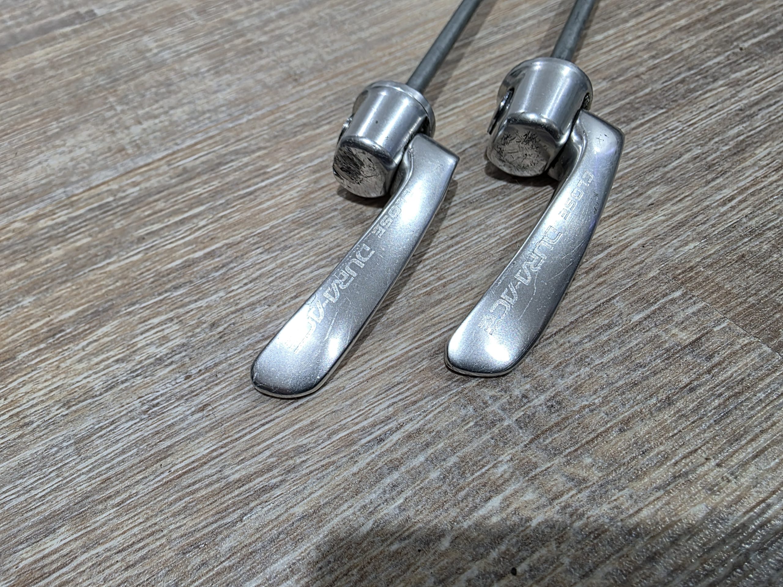 Dura Ace 7700 Schnellspanner